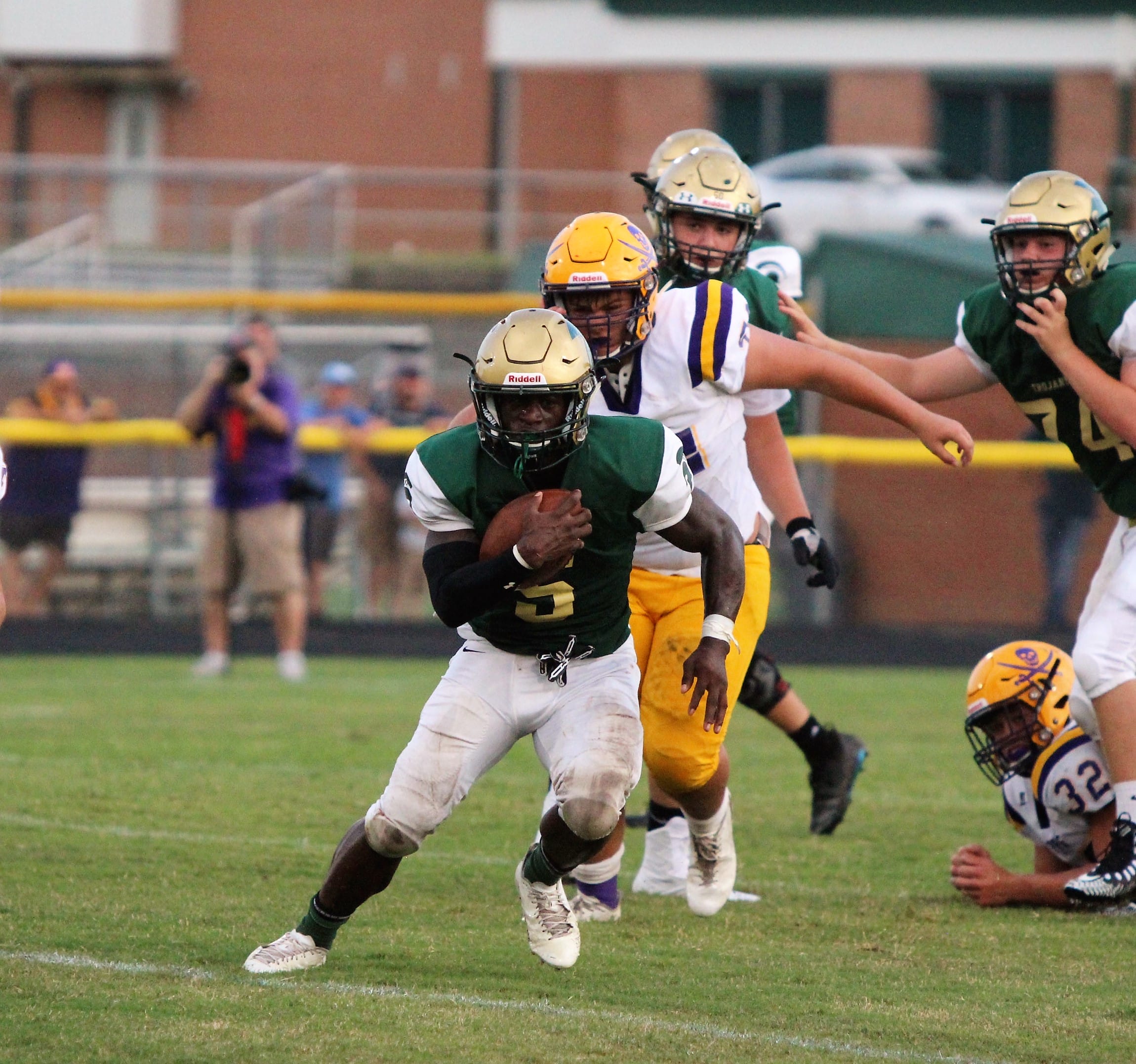 SJ Trojans roll in opener