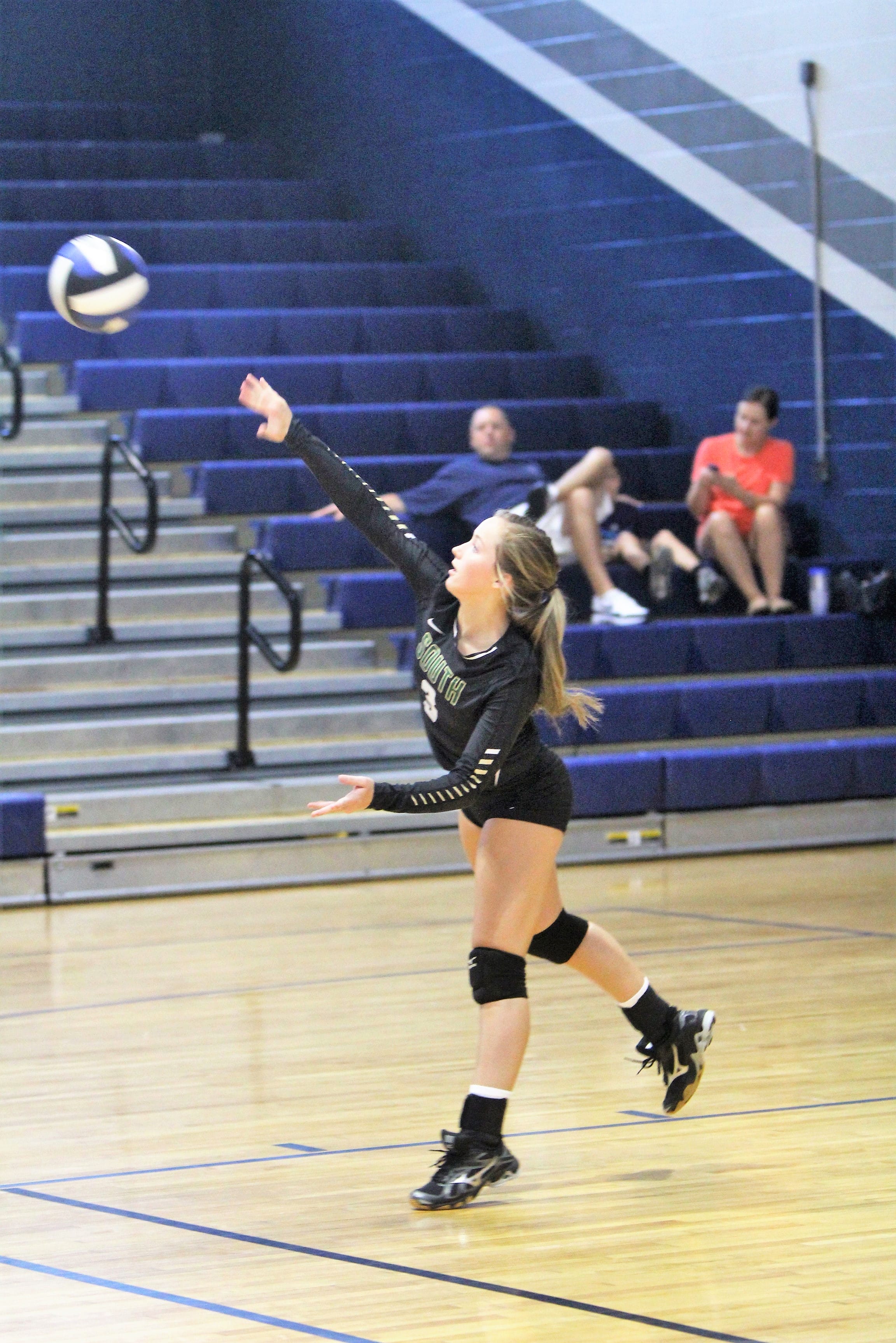 South rallies for volleyball win at Triton