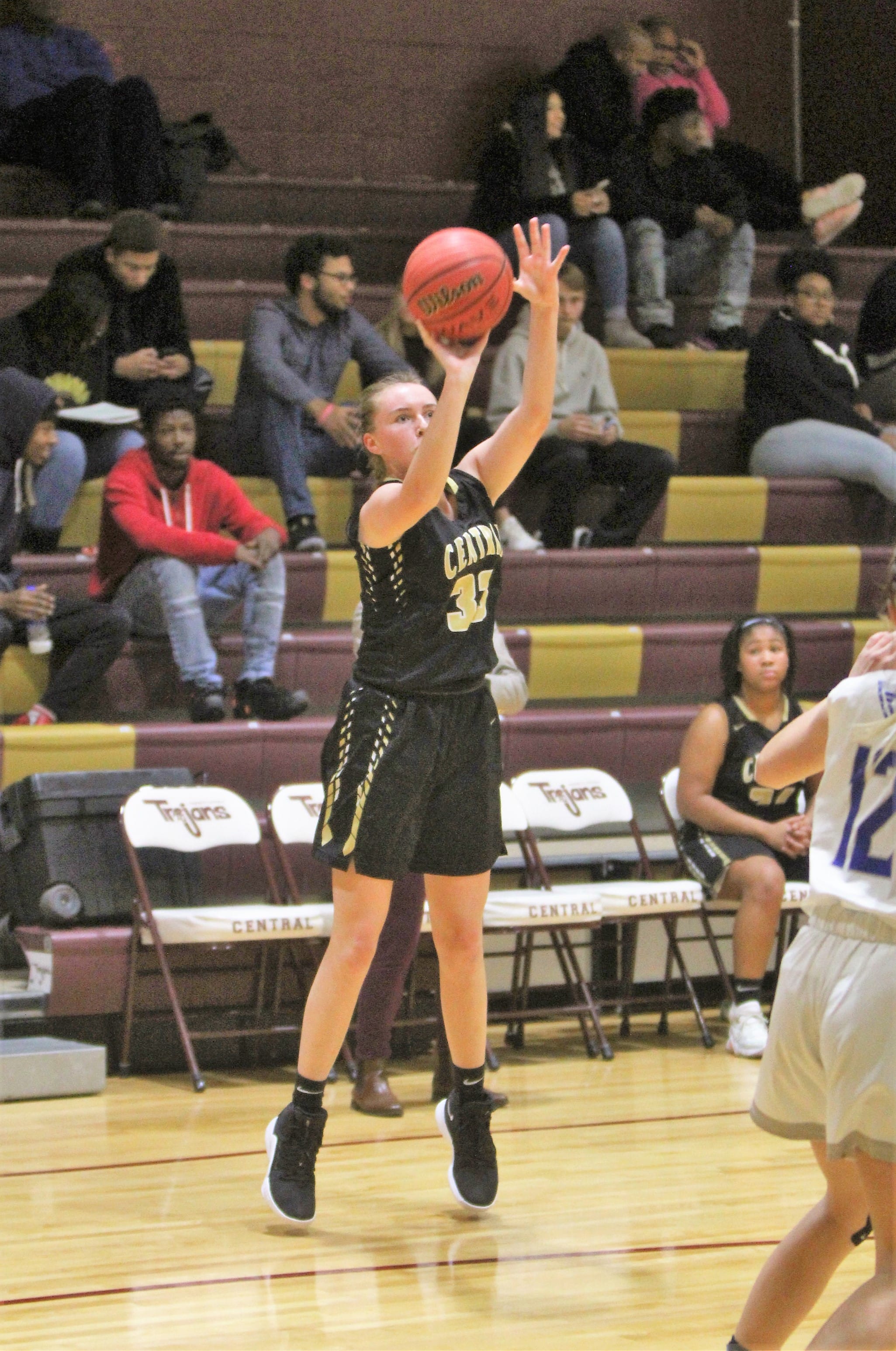 Central girls stifle Triton in Harnett Tipoff consolation contest