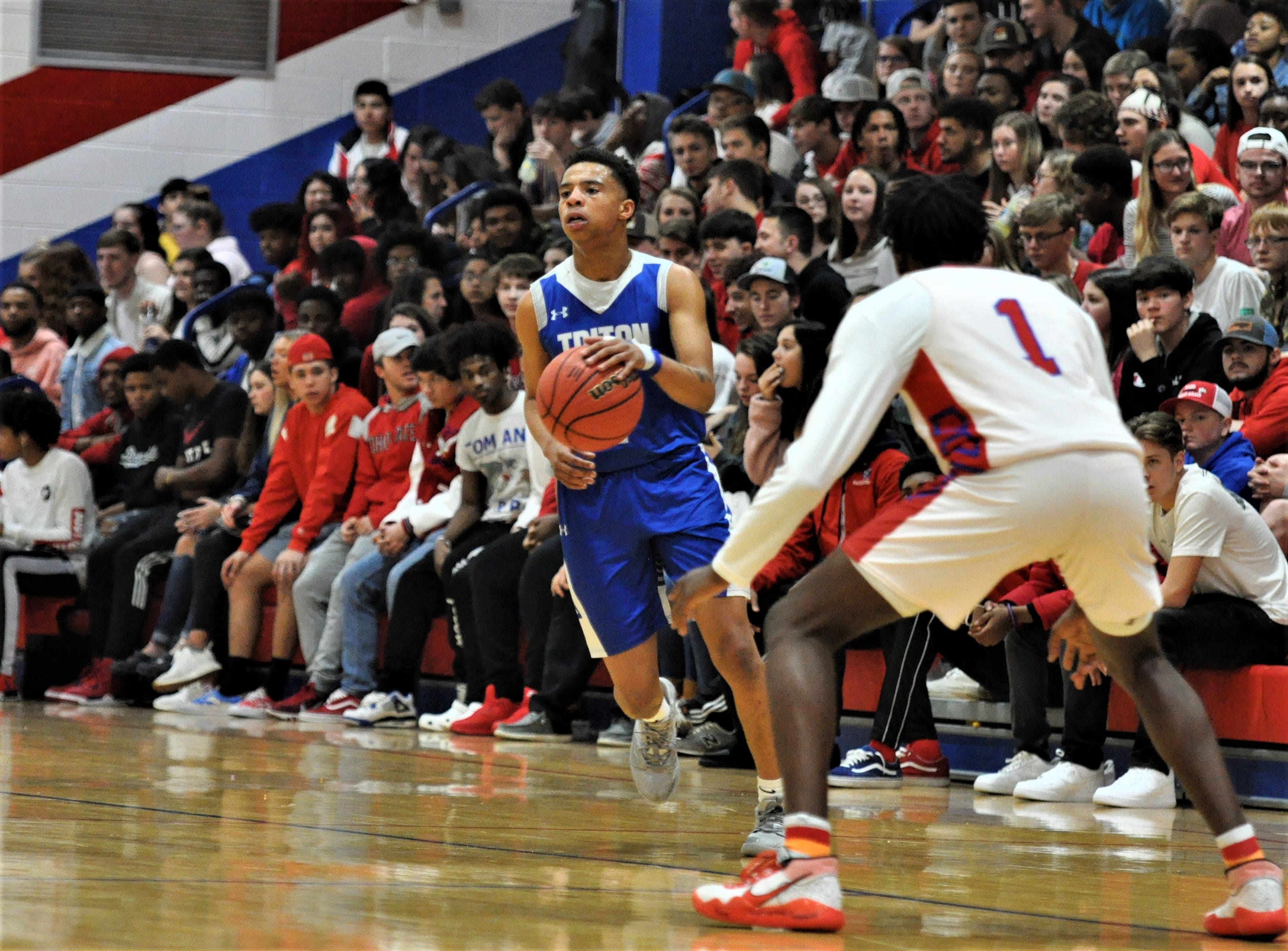 Hawks split at Western