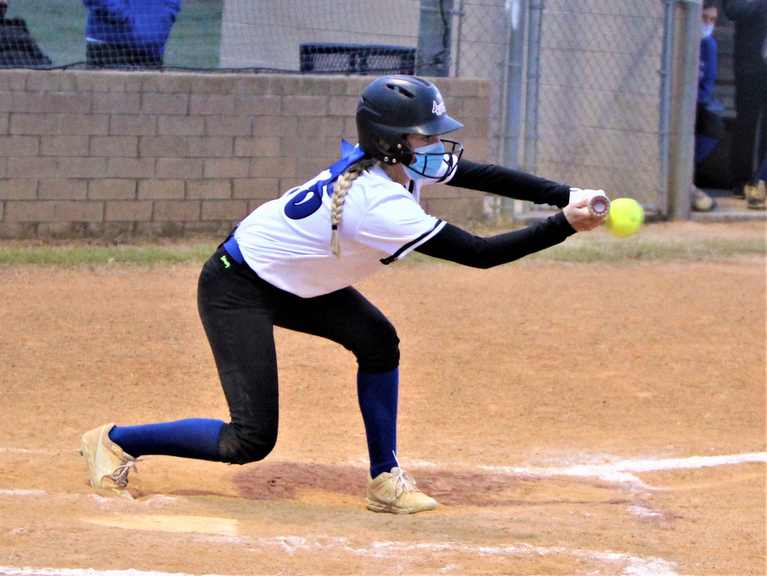 Midway softball wins, 10-0, as Holmes, Dapuyen lead