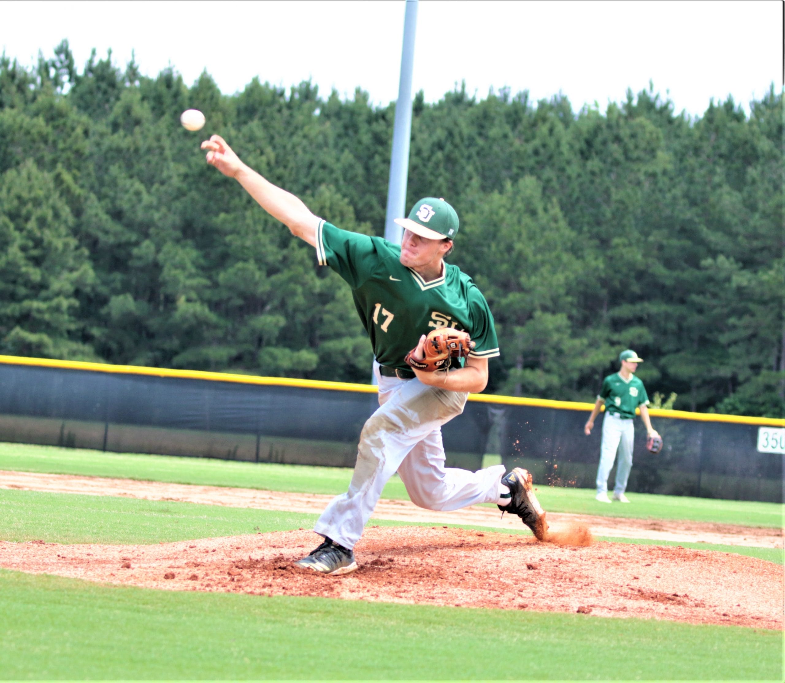 South tops Cleveland, 10-6