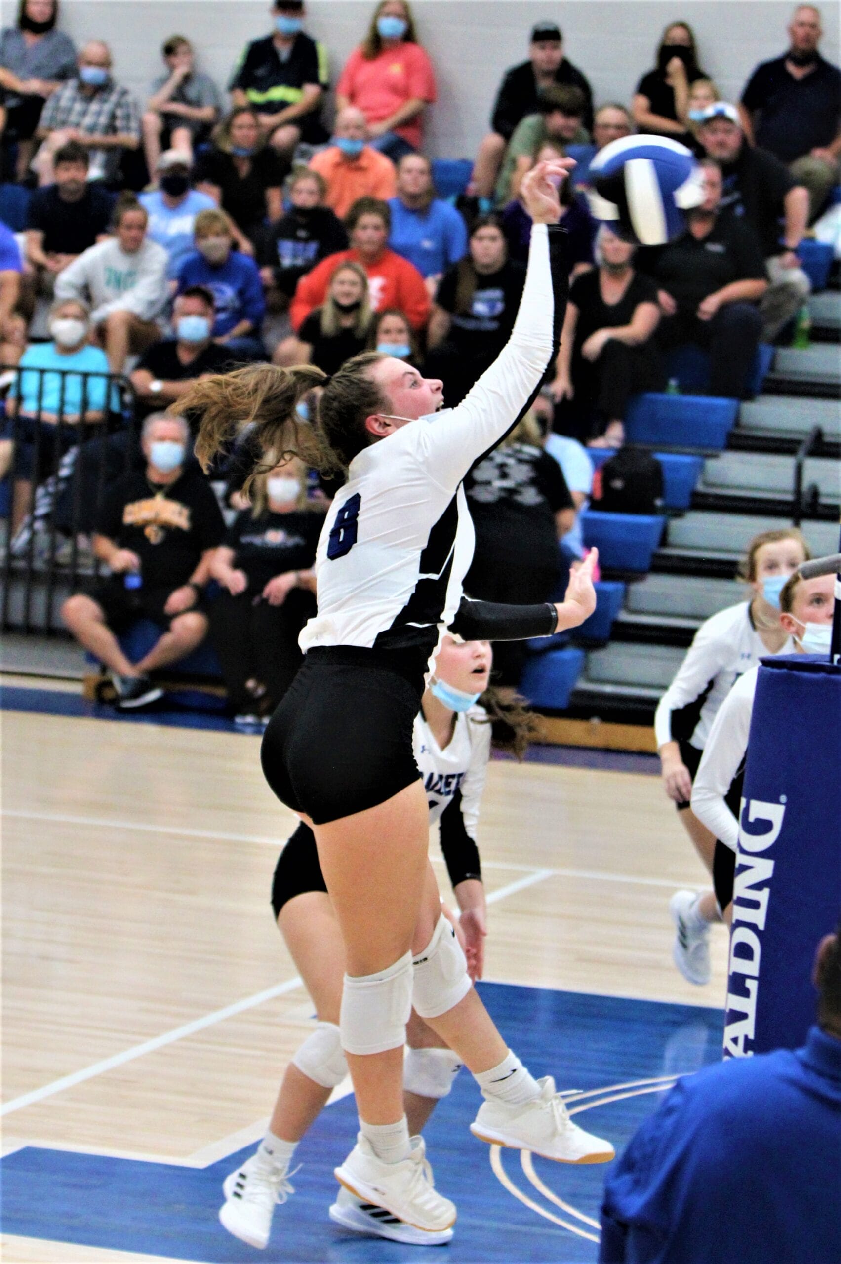 Raiders down Clinton, 3-1, in volleyball