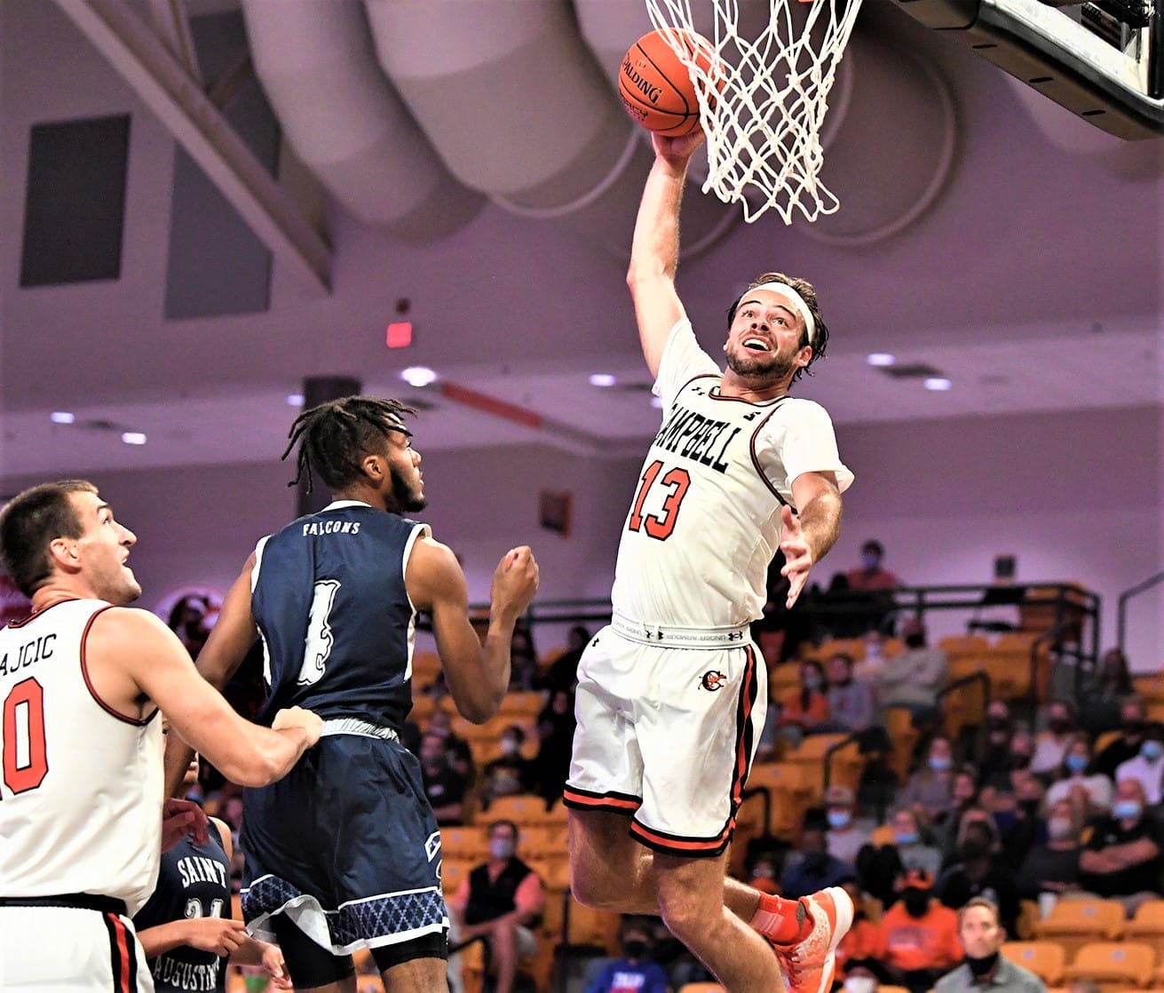 Camels dominate in exhibition