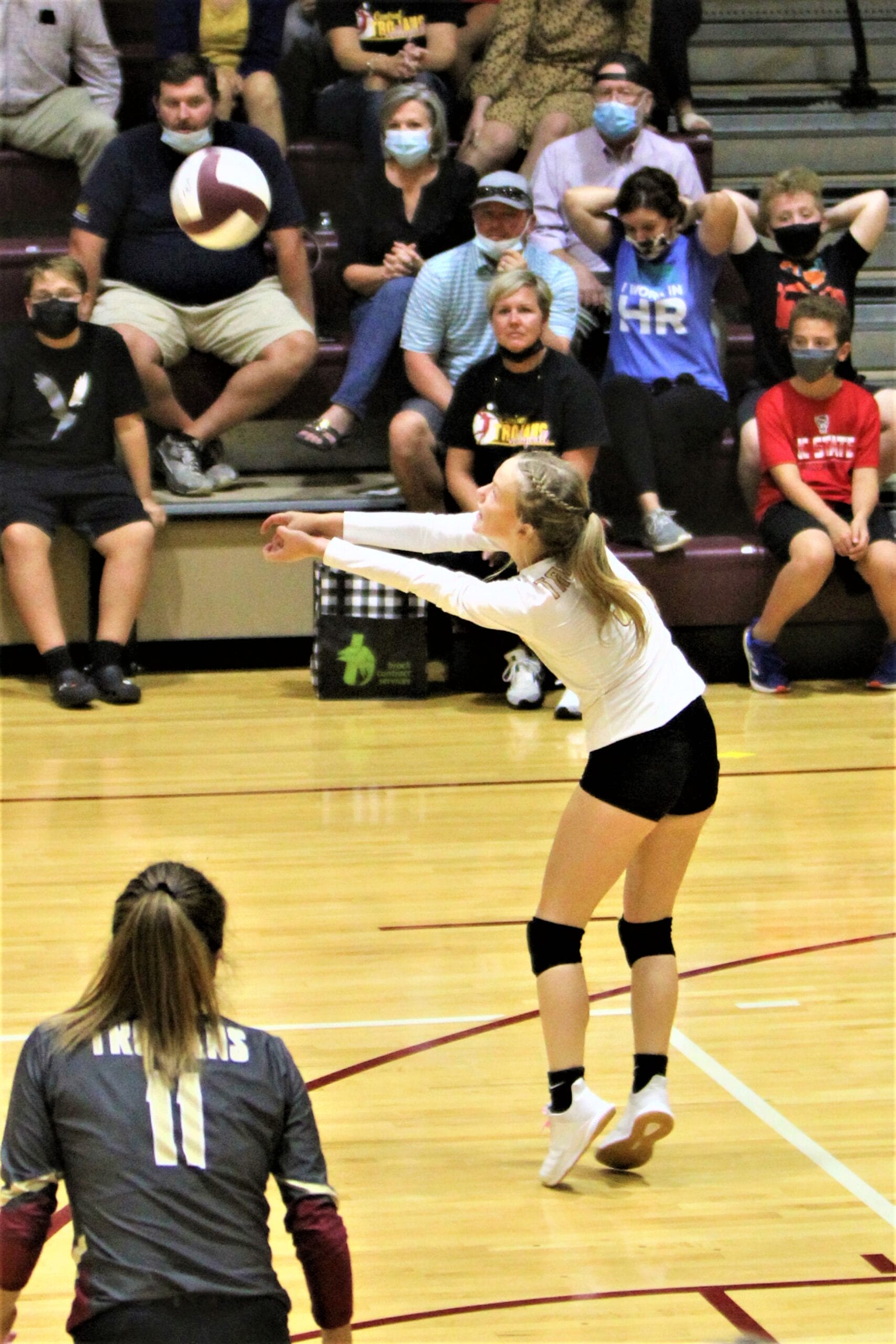 HC volleyball tops Triton, 3-0, for AAC title on Trojans’ Senior Night