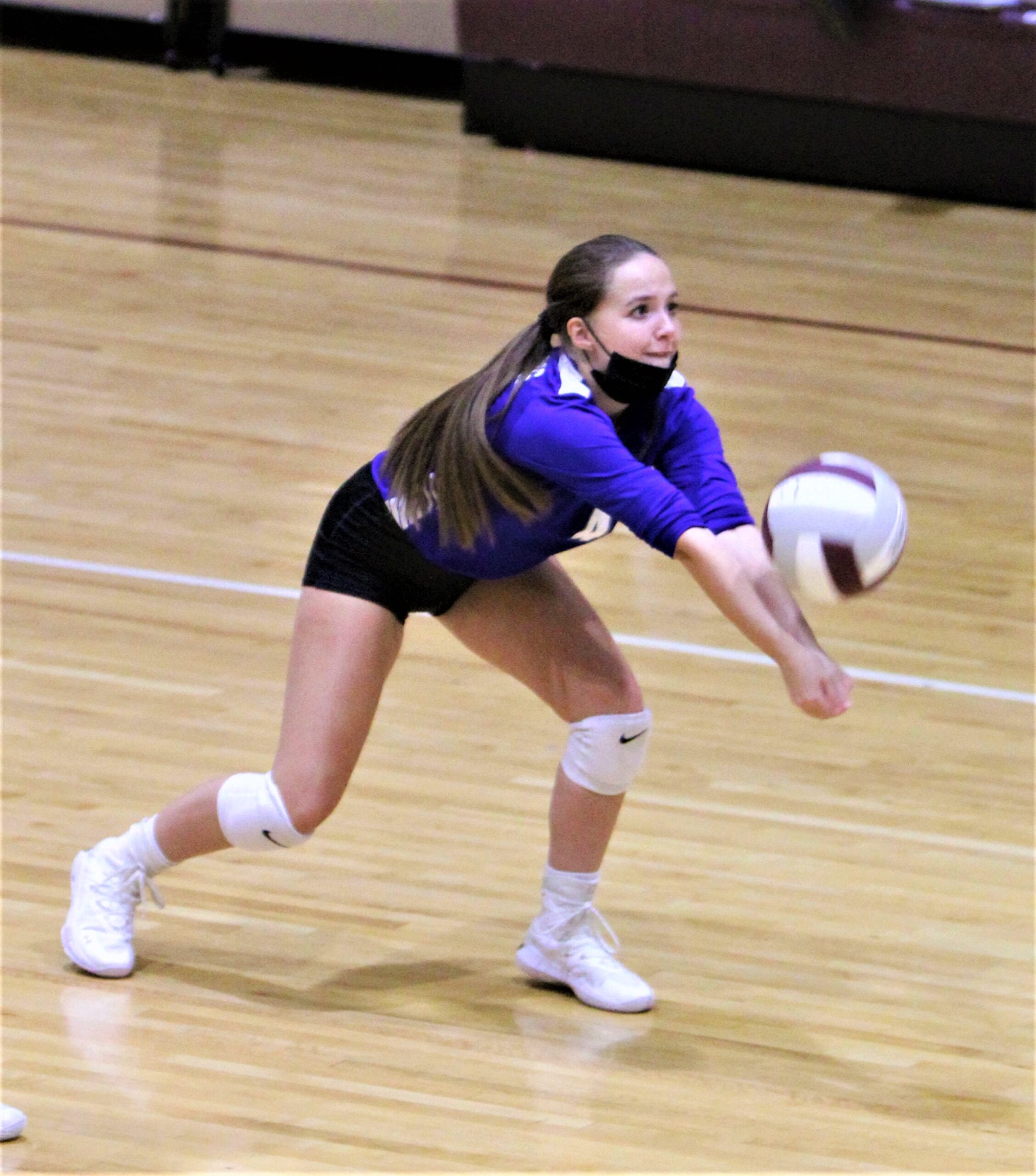 Hawks nipped in league semifinals