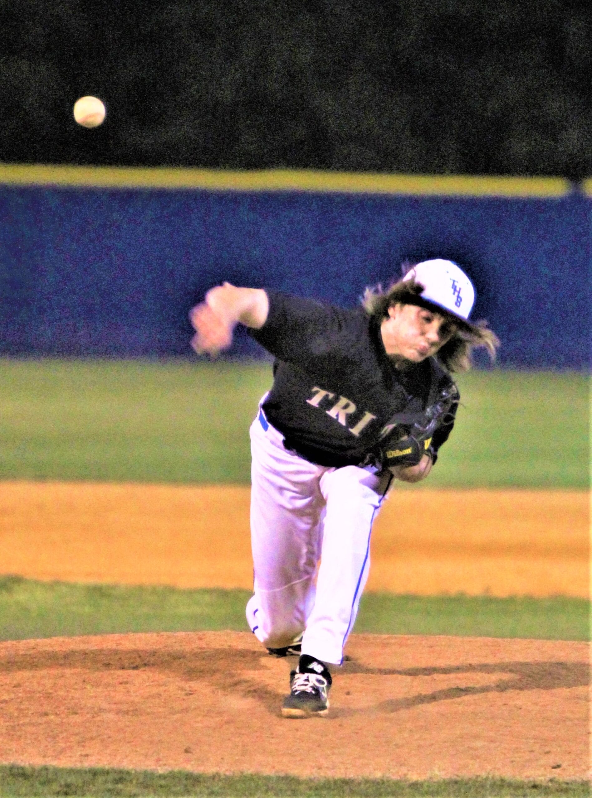 Hawks hold off Pine Forest for 14-13 baseball victory