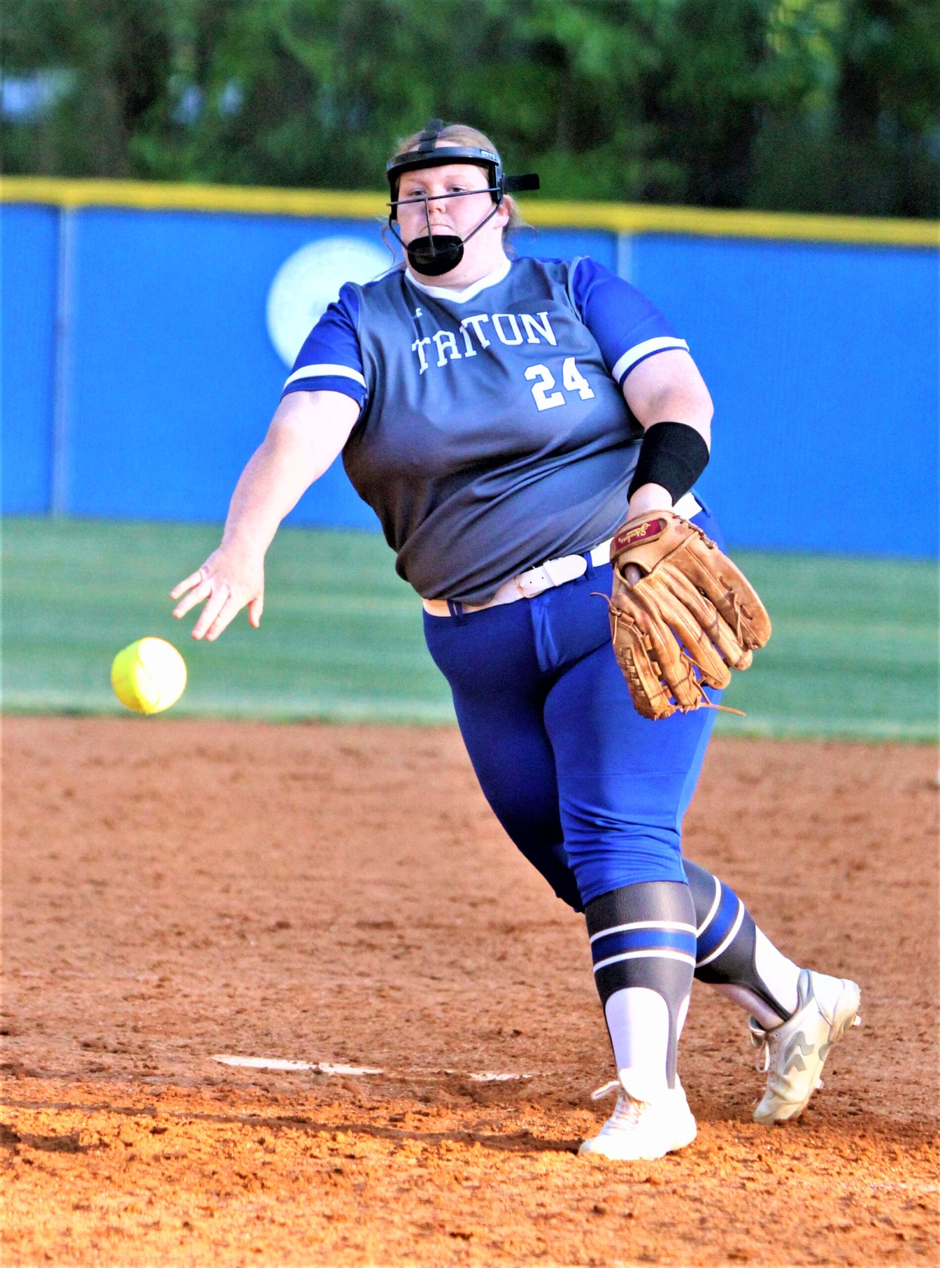 Hawks take diamond wins with solid pitching, no-hitter by Bass