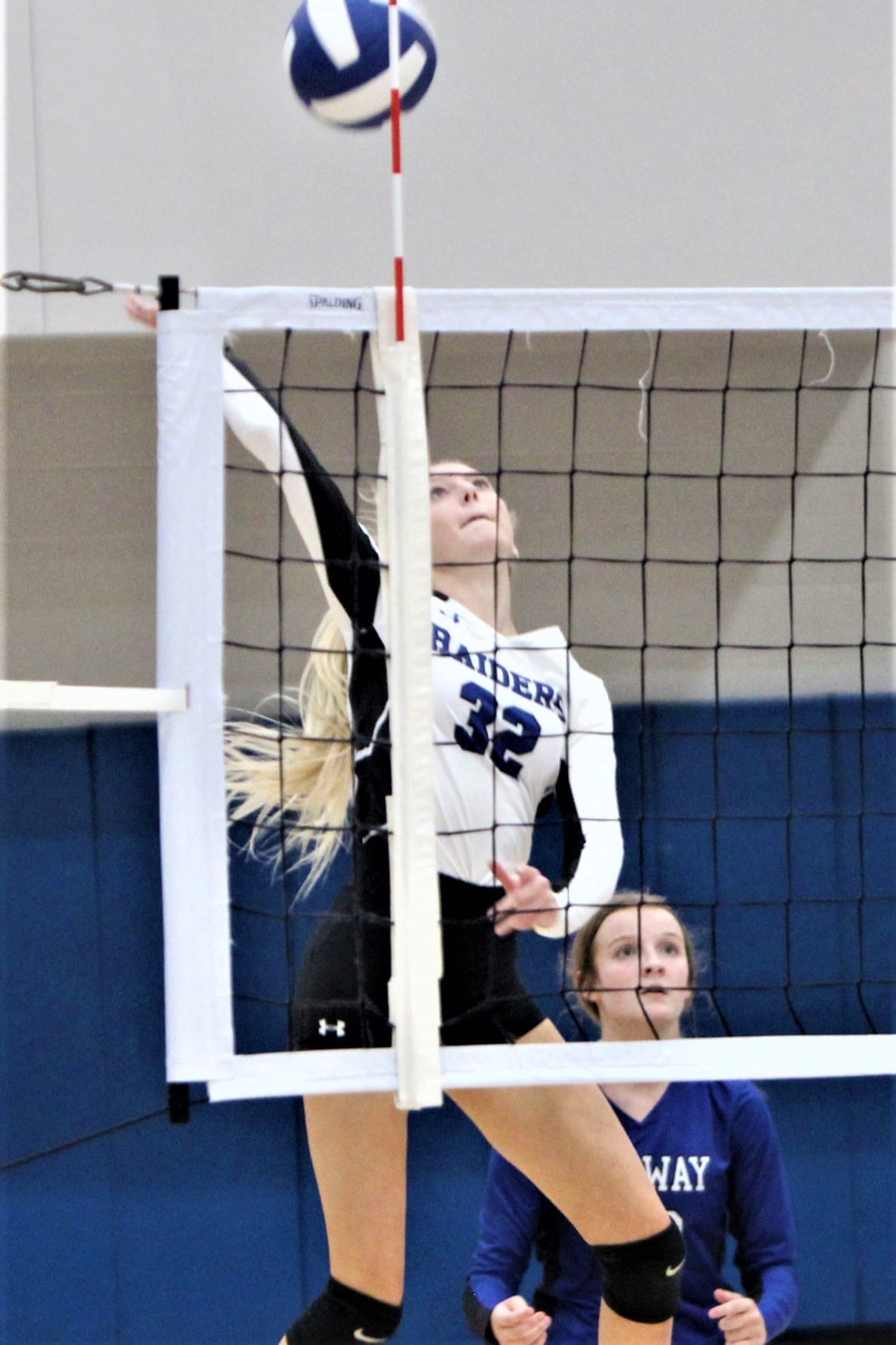 Midway drops set, but tops Seaforth in second-round volleyball