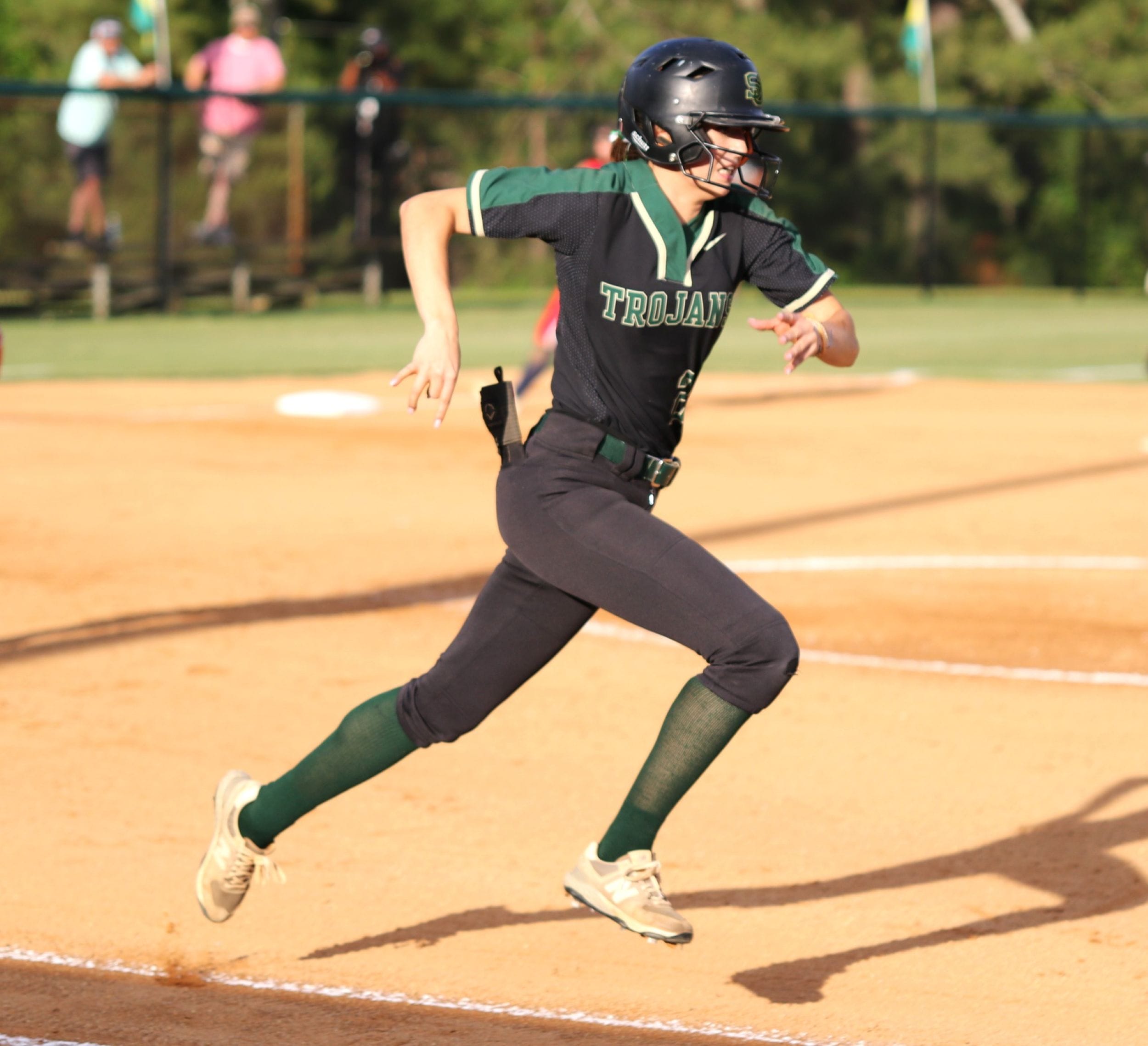 Lannah Price hits walk-off home run to give South diamond playoff split